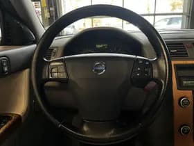 Volvo Exterior Colour thumbnail 4