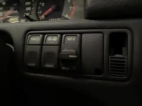 Volvo Exterior Colour thumbnail 13