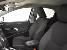 Toyota Yaris thumbnail 12