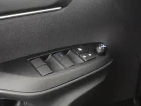 Toyota Yaris thumbnail 14