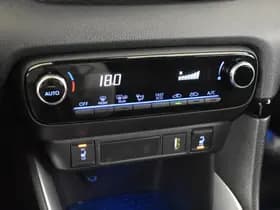 Toyota Yaris thumbnail 21