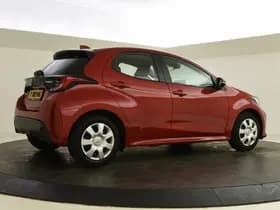 Toyota Yaris thumbnail 2
