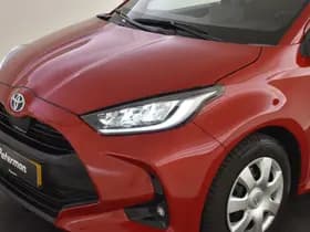 Toyota Yaris thumbnail 8
