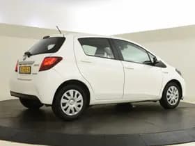 Toyota Yaris thumbnail 2