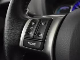 Toyota Yaris thumbnail 12
