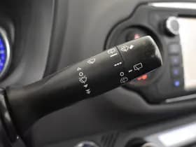 Toyota Yaris thumbnail 15