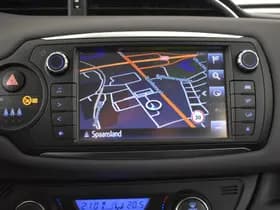 Toyota Yaris thumbnail 17