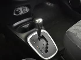 Toyota Yaris thumbnail 21