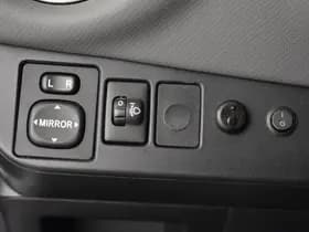 Toyota Yaris thumbnail 23