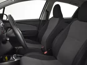 Toyota Yaris thumbnail 9