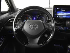 Toyota C-HR thumbnail 14