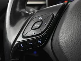Toyota C-HR thumbnail 15