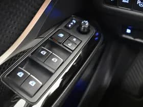 Toyota C-HR thumbnail 26