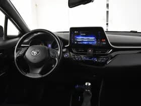 Toyota C-HR thumbnail 4