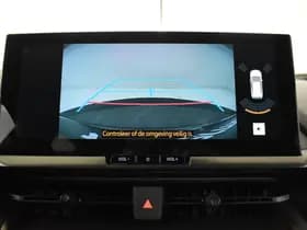 Toyota C-HR thumbnail 12