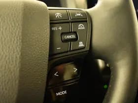 Toyota C-HR thumbnail 23