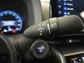 Toyota C-HR thumbnail 25