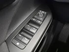Toyota C-HR thumbnail 29