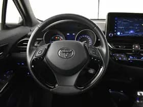 Toyota C-HR thumbnail 9
