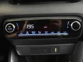 Toyota Yaris thumbnail 13