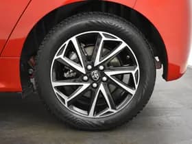 Toyota Yaris thumbnail 17