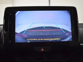 Toyota Yaris thumbnail 11