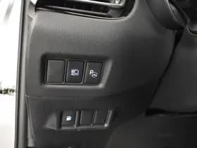 Toyota C-HR thumbnail 16