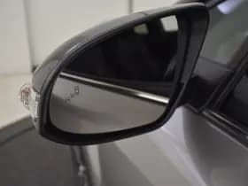Toyota C-HR thumbnail 17