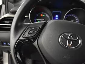 Toyota C-HR thumbnail 22