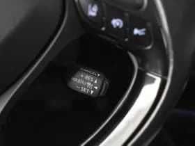 Toyota C-HR thumbnail 24