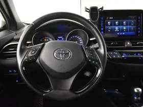 Toyota C-HR thumbnail 9