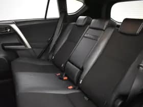 Toyota RAV4 thumbnail 17