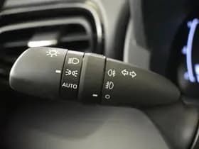 Toyota Yaris thumbnail 13