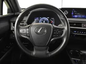 Lexus UX thumbnail 11