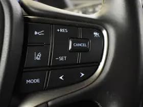 Lexus UX thumbnail 16