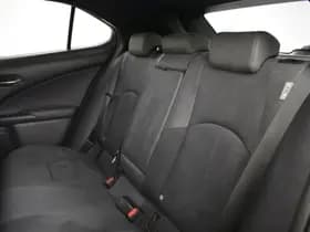 Lexus UX thumbnail 9