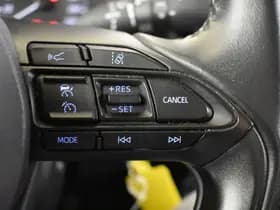 Toyota Yaris thumbnail 18