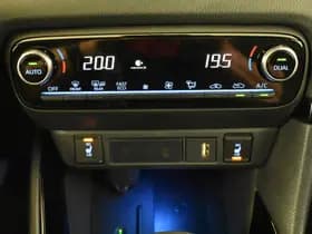 Toyota Yaris thumbnail 22