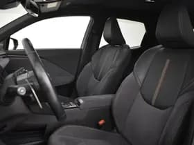 Lexus LBX thumbnail 11