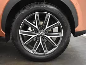 Lexus LBX thumbnail 35