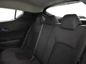 Toyota C-HR thumbnail 12