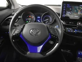 Toyota C-HR thumbnail 13