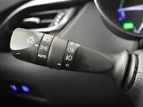 Toyota C-HR thumbnail 15