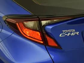 Toyota C-HR thumbnail 10