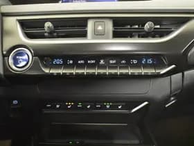 Lexus UX thumbnail 13