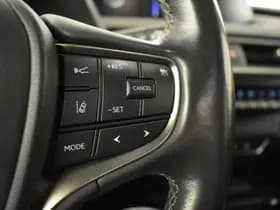 Lexus UX thumbnail 22