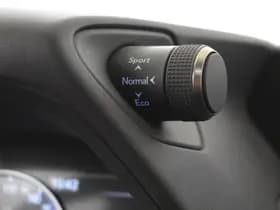 Lexus UX thumbnail 28