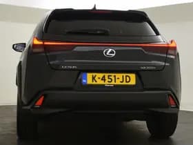 Lexus UX thumbnail 8