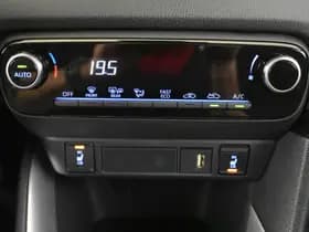 Toyota Yaris thumbnail 21