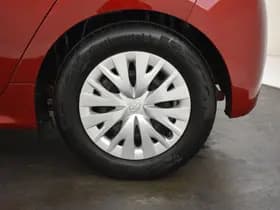 Toyota Yaris thumbnail 28